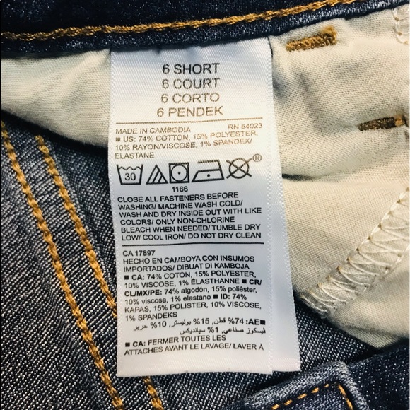 Old Navy Super Skinny Jeans - Size 6 Short - Picture 2 of 3